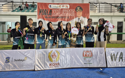 Empat Piala Diraih! Bukti Kehebatan Tim Hoki SMPN 29 Surabaya